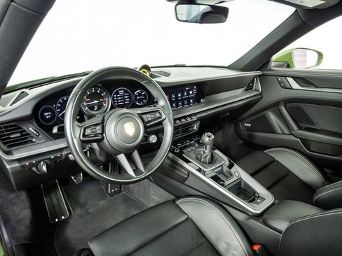 Used 2022 Porsche 911 Carrera S RWD image 4