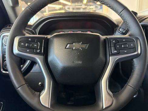 Used 2019 Chevrolet Silverado 1500 LT Trail Boss w/ Convenience Package AWD/4WD image 24