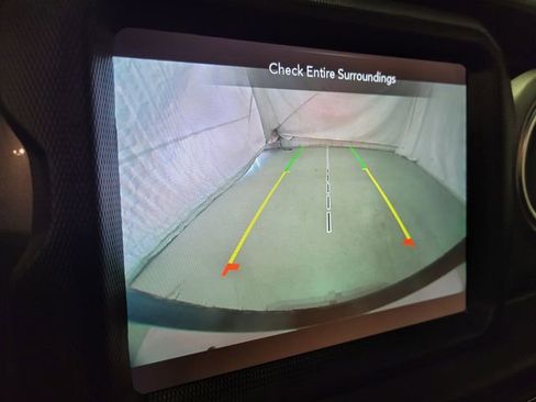 Used 2022 Jeep Wrangler Unlimited Sahara image 8