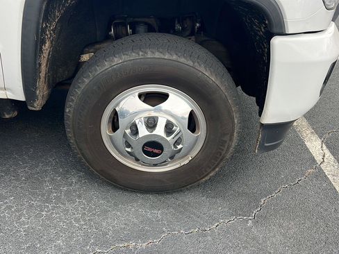 Used 2016 GMC Sierra 3500 Denali w/ Duramax Plus Package image 8