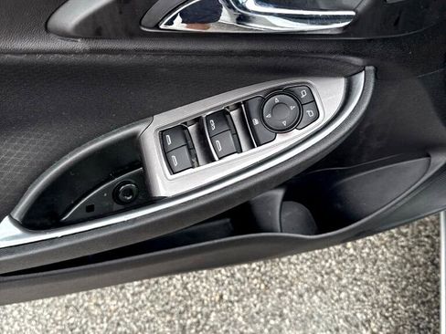 Used 2021 Chevrolet Malibu LT image 4