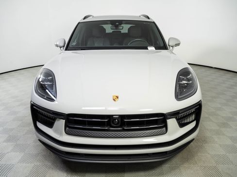 Certified 2024 Porsche Macan S AWD/4WD image 36