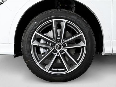 New 2025 Audi Q3 2.0T Premium image 7