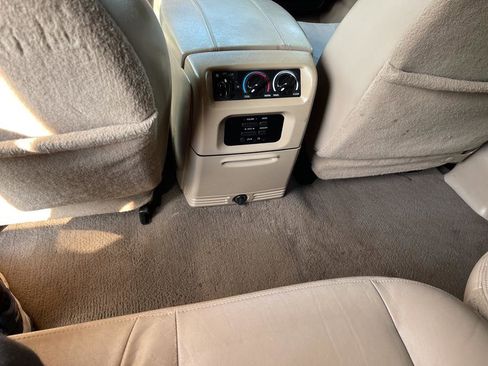 Used 2001 Ford Expedition Eddie Bauer image 29