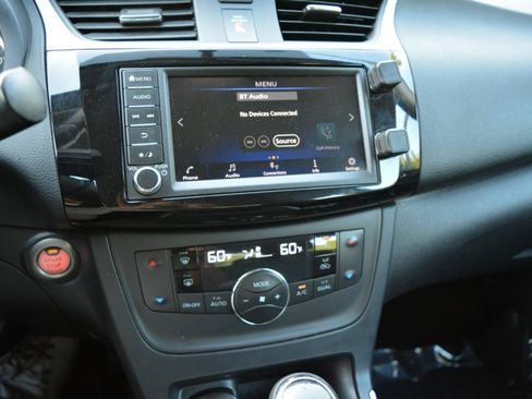 Used 2019 Nissan Sentra SV FWD image 22