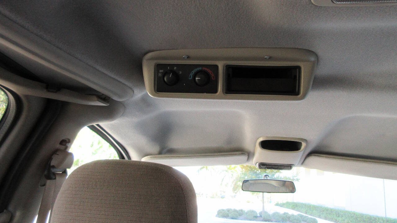 Used 2002 Chevrolet Venture Plus FWD image 36