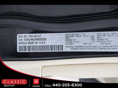 Used 2022 Jeep Grand Cherokee Limited w/ Luxury Tech Group II AWD/4WD image 25