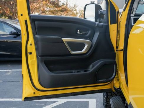 Used 2018 Nissan Titan PRO-4X w/ Pro-4x Convenience Package image 23