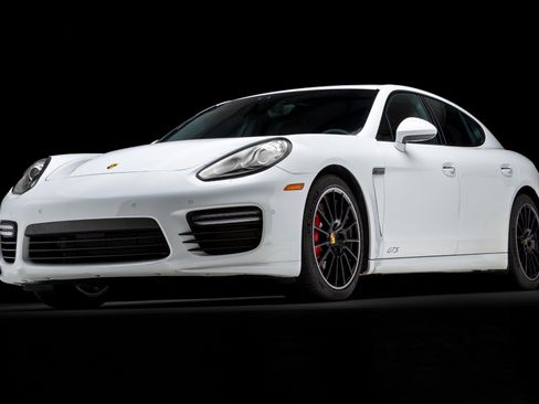 Used 2016 Porsche Panamera GTS image 11