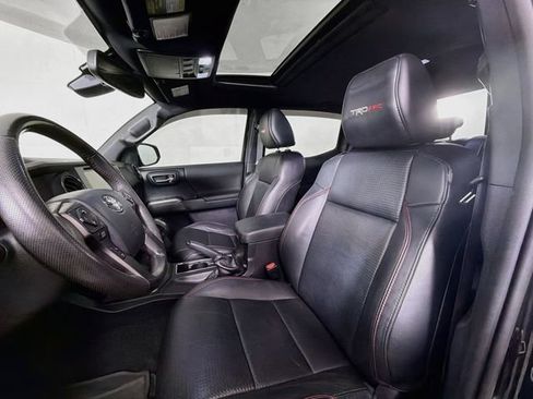 Used 2019 Toyota Tacoma TRD Pro AWD/4WD image 25