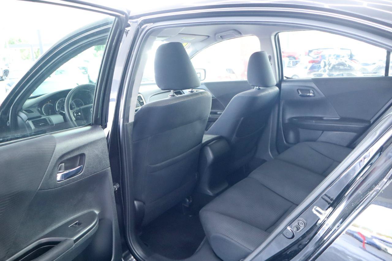 Used 2015 Honda Accord LX image 29