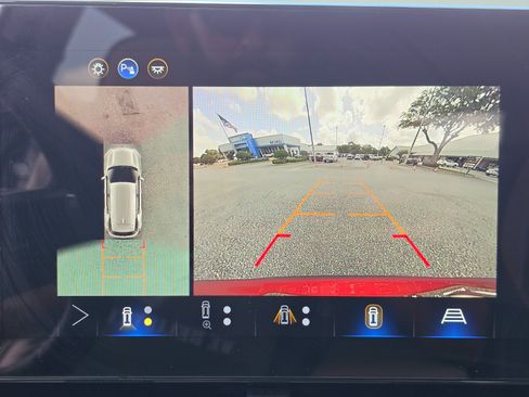 New 2026 Chevrolet Equinox ACTIV w/ Convenience Package III FWD image 27
