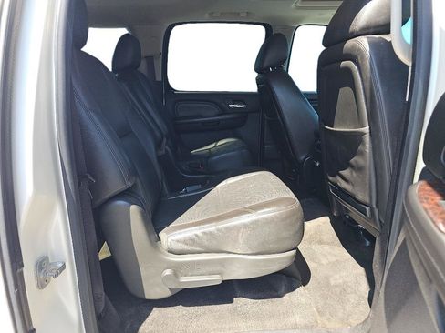 Used 2013 GMC Yukon XL Denali AWD/4WD image 5