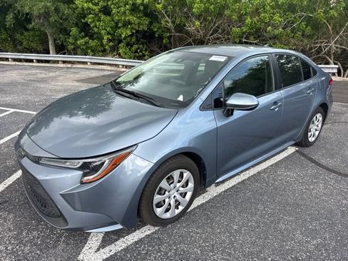 Used 2022 Toyota Corolla LE FWD image 1