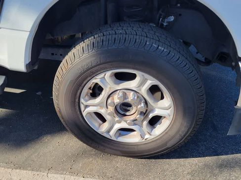 Used 2025 Ford F250 XLT image 9