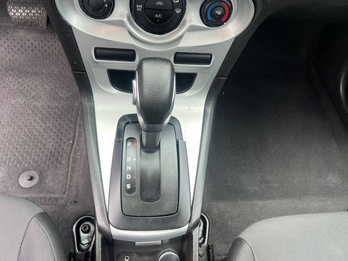 Used 2019 Ford Fiesta SE image 19