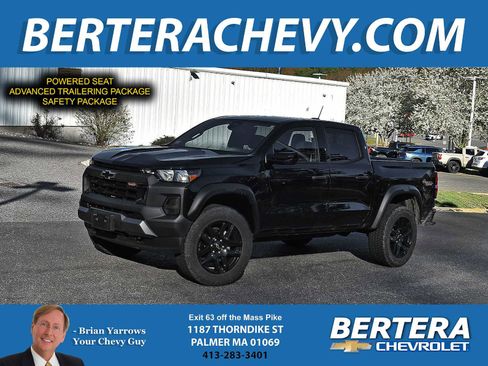 Used 2024 Chevrolet Colorado Trail Boss w/ Advanced Trailering Package AWD/4WD image 1