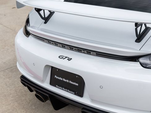 Certified 2020 Porsche 718 Cayman GT4 RWD image 18