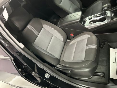 Used 2024 Chevrolet Blazer LT w/ Convenience Package image 25