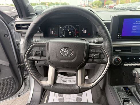 Used 2024 Toyota Tacoma SR5 AWD/4WD image 17