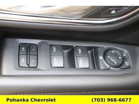Certified 2024 GMC Yukon SLT AWD/4WD image 19