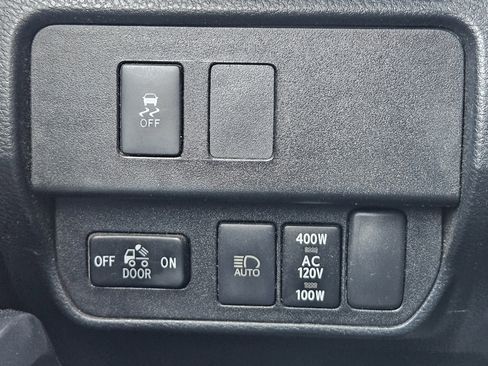 Used 2021 Toyota Tacoma TRD Off-Road w/ Technology Package image 24