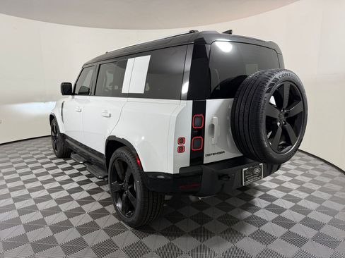 New 2026 Land Rover Defender 110 X-Dynamic SE AWD/4WD image 3