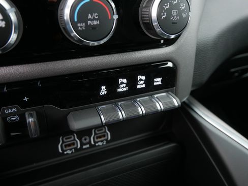New 2026 RAM 1500 Big Horn AWD/4WD image 15