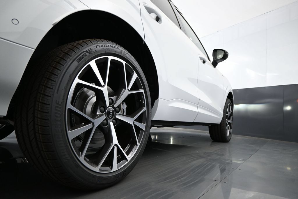 New 2026 Audi Q3 quattro 2.0T AWD/4WD image 23