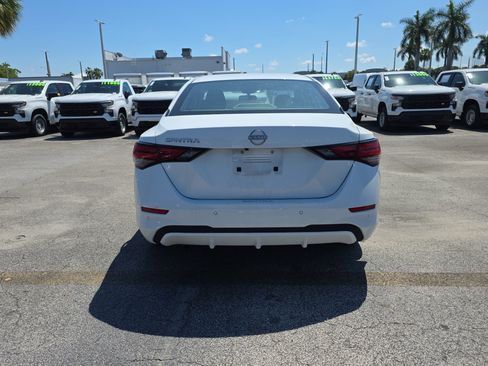 Used 2024 Nissan Sentra S image 6