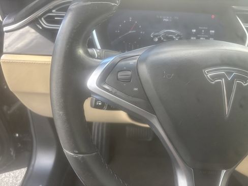 Used 2016 Tesla Model S 70D image 13