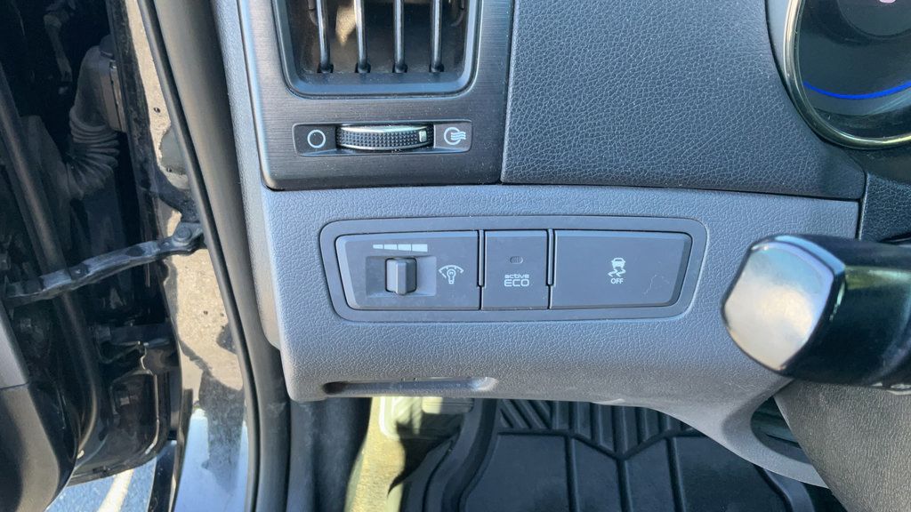 Used 2011 Hyundai Sonata GLS FWD image 29