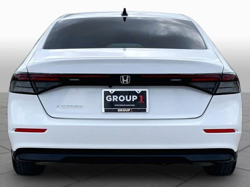 Used 2025 Honda Accord SE image 5