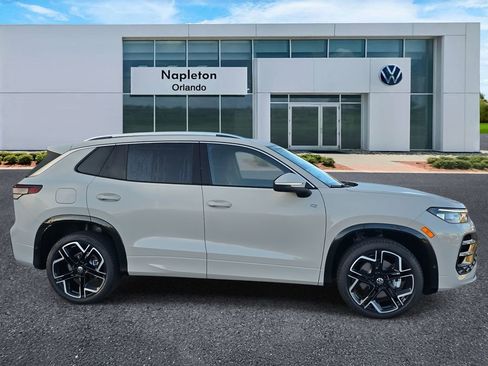New 2026 Volkswagen Tiguan SEL R-Line image 4
