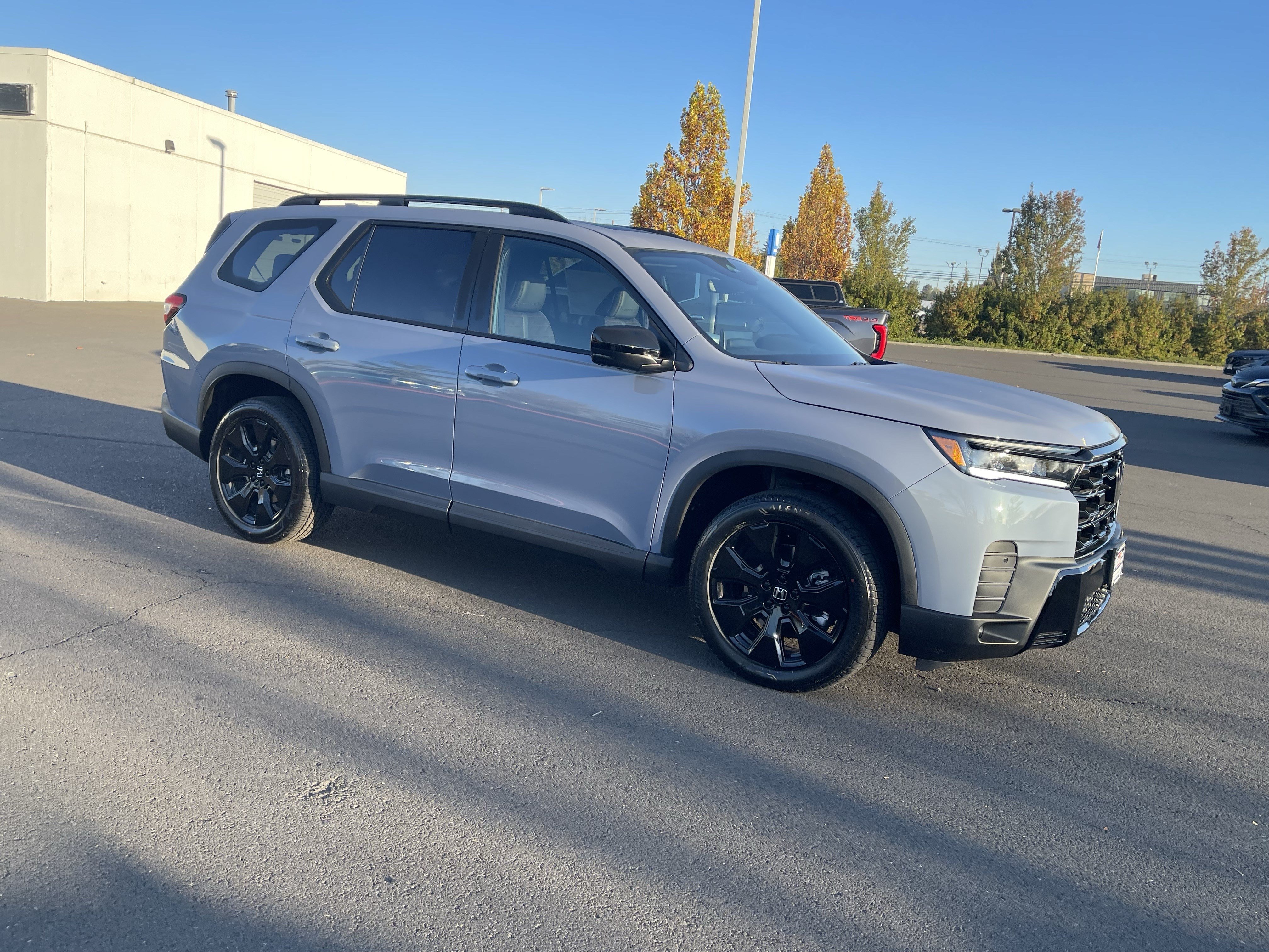 New 2026 Honda Pilot Black Edition image 5