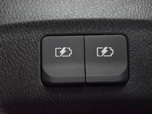 Certified 2025 Nissan Kicks Play S FWD image 27