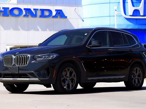Used 2024 BMW X3 xDrive30i AWD/4WD image 1