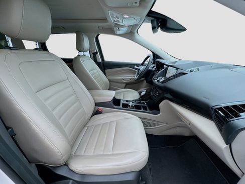 Used 2019 Ford Escape Titanium image 20