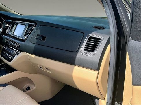 Used 2018 Kia Sedona SX Limited w/ SX Limited Prestige Package FWD image 16
