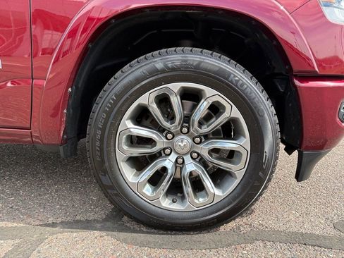 Used 2019 RAM 1500 Laramie w/ Sport Appearance Package AWD/4WD image 9