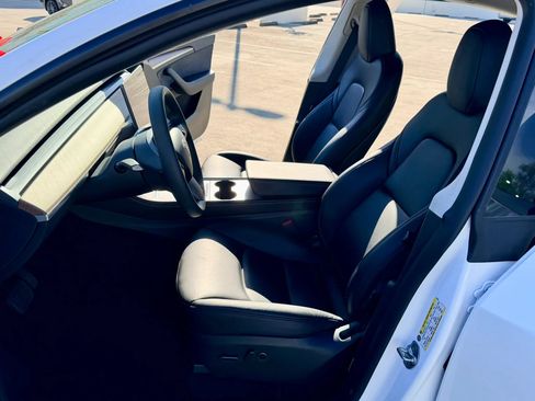 Used 2025 Tesla Model Y Long Range AWD/4WD image 23