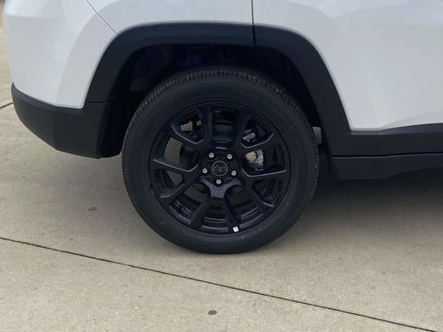 New 2026 Jeep Compass Latitude AWD/4WD image 38