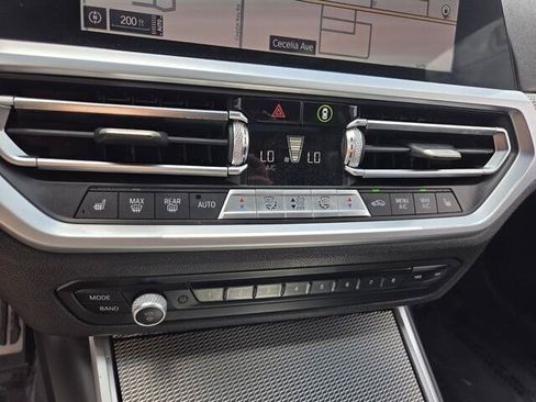 Used 2021 BMW 330i Sedan w/ M Sport Package RWD image 9