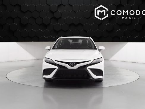 Used 2023 Toyota Camry SE image 8