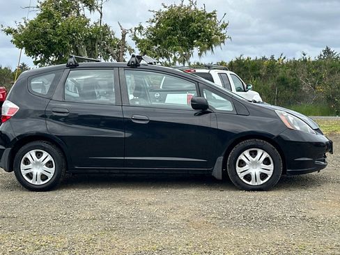 Used 2010 Honda Fit image 3