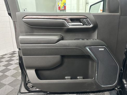 Used 2024 Chevrolet Silverado 1500 LTZ w/ LTZ Premium Package image 19