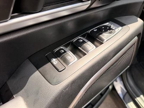 Used 2025 Kia Telluride S FWD image 13