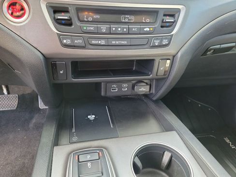 Certified 2024 Honda Ridgeline RTL image 32