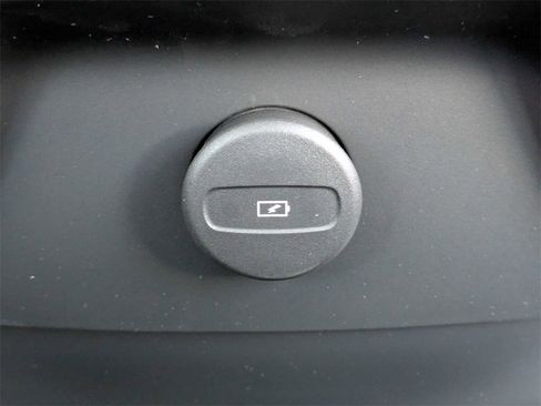 New 2026 Volvo XC90 T8 Plus w/ Protection Package Premier image 19