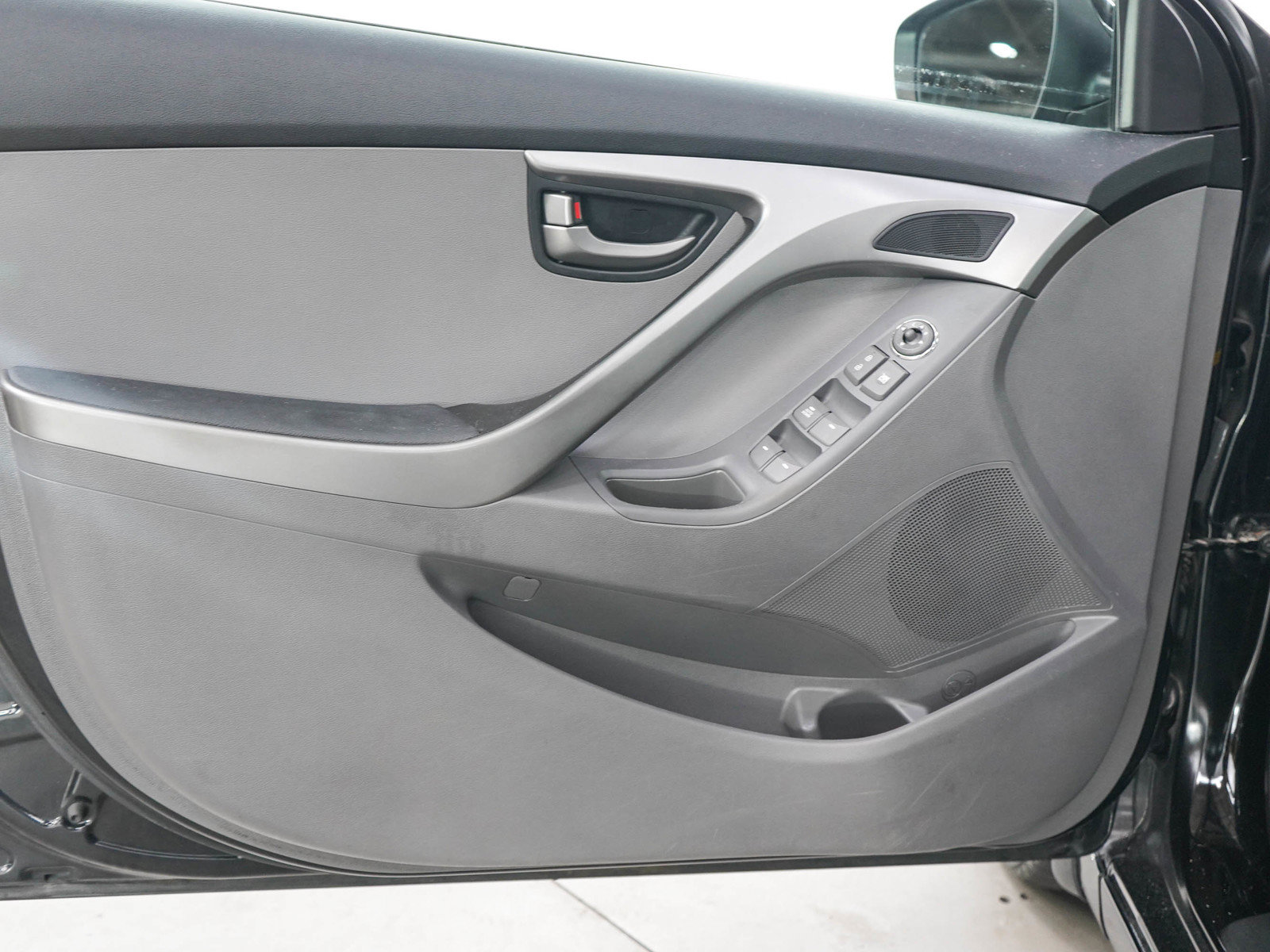 Used 2013 Hyundai Elantra GLS FWD image 17